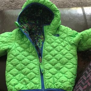 Boys 2T North Face reversible jacket